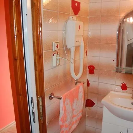 Pensiunea D O R U Arges Guest house